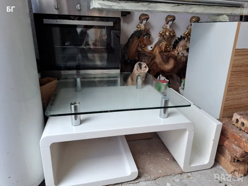 Холна маса с МДФ профил бял гланц и дебело стъкло!, снимка 1