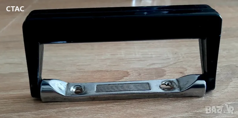 Дръжка за дипломатическо куфарче и две метални дръжки -знтики, снимка 1