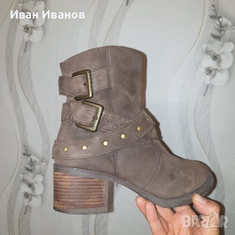 Боти Clarks от набук  UK 6D,38 -38,5, снимка 2 - Дамски боти - 43901073