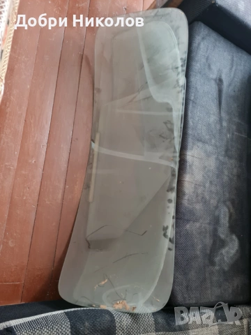 Продавам предно и задно стъкло за  Волга М21, снимка 2 - Части - 53284175