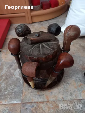 Шест броя лули с дървена поставка 