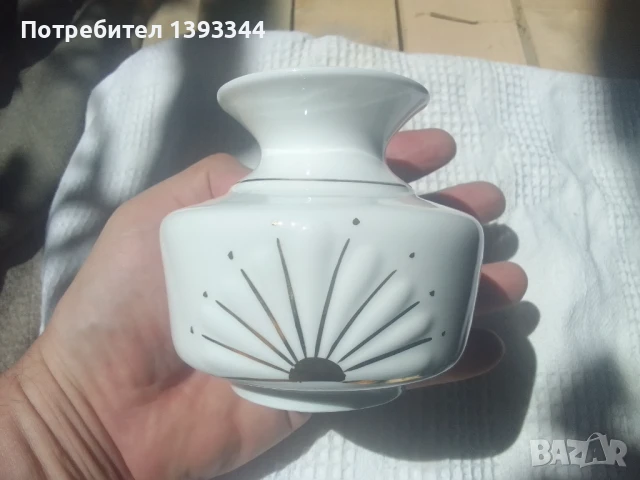 Малка ваза за цветя., снимка 5 - Вази - 51308279