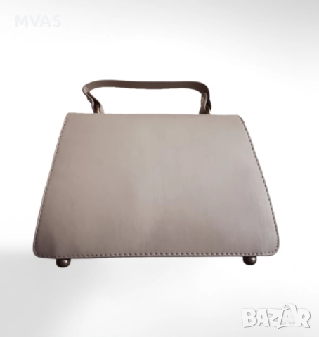 Нова бежова чанта тип куфарче, снимка 2 - Чанти - 47145945