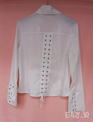 Бяла вталена дамска риза с капси., снимка 3 - Ризи - 51433093