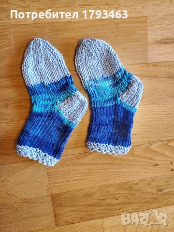 Ръчно плетени бебешки терлички зо бебе от 3 до 6 месеца, снимка 16 - Детски якета и елеци - 42589209