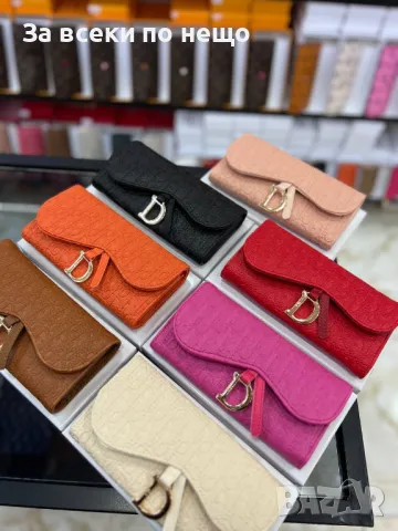 Дамско портмоне с кутия Christian Dior - Налични различни цветове Код D1264, снимка 3 - Портфейли, портмонета - 47813323
