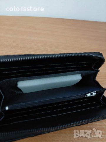 Дамски портфейл  Guess , снимка 4 - Портфейли, портмонета - 35204656