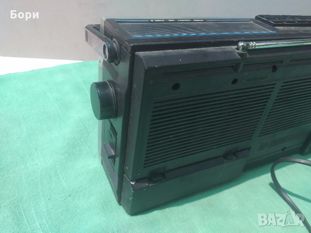 PHILIPS D 8130 Радиокасетофон, снимка 8 - Радиокасетофони, транзистори - 33292191