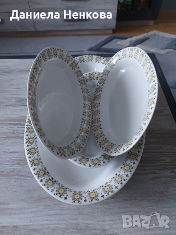 Комплект керамични овални чинии за сервиране 