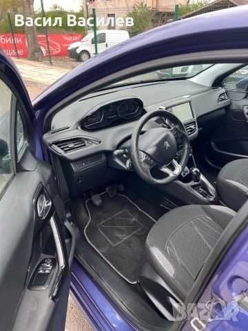 Пежо 208, снимка 6 - Автомобили и джипове - 52974480
