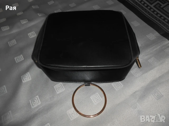 Козметична чанта LIERAC, снимка 3 - Чанти - 50698795