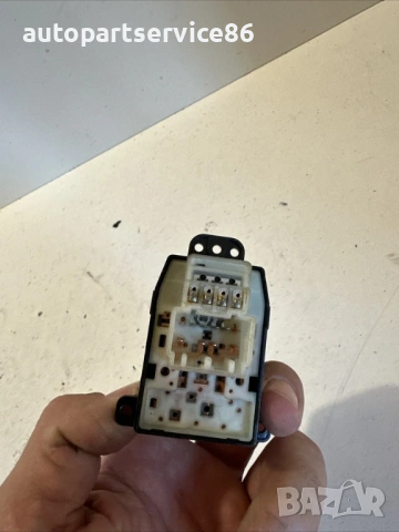 Бутон за управление на външните огледала за KIA Carens 2007–2011 2.0 CRDi, снимка 2 - Части - 53468281