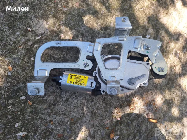 Ново Моторче На Задна Лява Чистачка За Моделите На Volkswagen T5 2003-2015 Година Фолксваген Т5 , снимка 2 - Части - 49975001