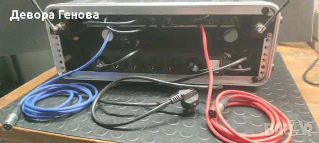 Микрофони- професионален сет 2х Shure SLX4/SLX2 SM58 (R5) в Кейс Proel, снимка 6 - Микрофони - 53473371