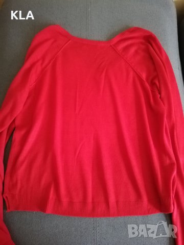 Тънко пуловерче Bershka, снимка 3 - Блузи с дълъг ръкав и пуловери - 38145950