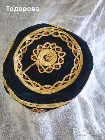 Ритуална кадифена шапка,тюбитейка със сърма, снимка 2 - Антикварни и старинни предмети - 43593670