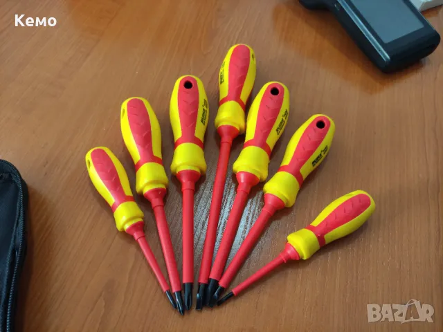 Комплект изолирани отвертки с фазомер - 7 броя до 1000V, снимка 4 - Отвертки - 47263517