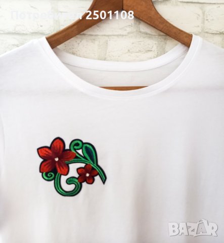 Тениска с емблема цвете , снимка 1 - Тениски - 43382996