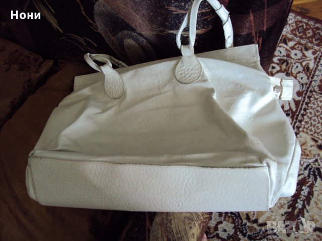 Дамска чанта от естествена кожа, снимка 2 - Чанти - 19403589