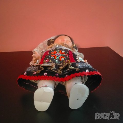 Колекционерска кукла в народни дрехи Folk Artesania Испания Марка 25 см, снимка 8 - Колекции - 43317965