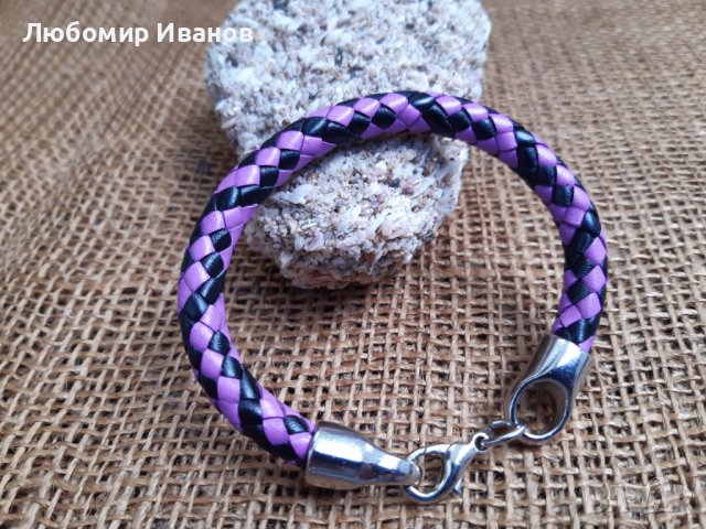 Плетени гривни, колиета и др. Богат избор на цветове, размери и модели. Естествена кожа, снимка 11 - Други - 8572495