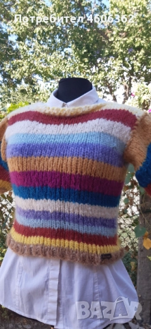 Ръчно изплетен пуловер , снимка 2 - Блузи с дълъг ръкав и пуловери - 51855282