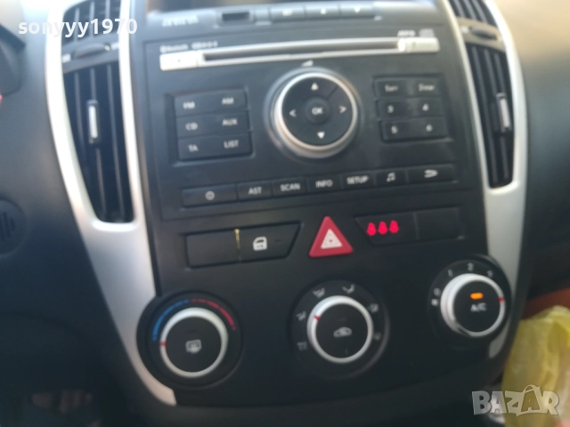 KIA CEED 1.6CRDI-6 СКОРОСТИ-ВНОС АВСТРИЯ 1509251712, снимка 9 - Автомобили и джипове - 51723241