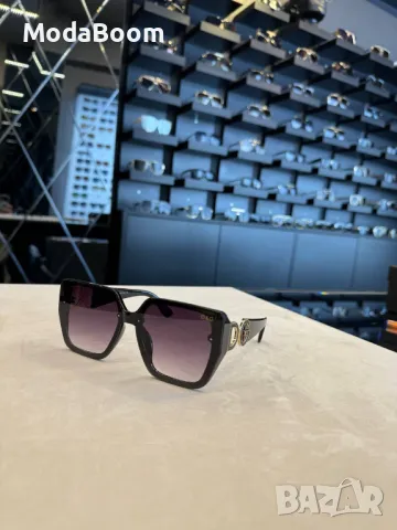 Слънчеви очила с калъф , снимка 4 - Слънчеви и диоптрични очила - 48618078