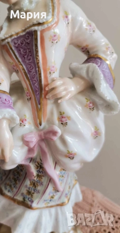 Порцеланова фигура на Sitzendorf, снимка 7 - Антикварни и старинни предмети - 52144684