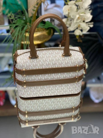 чанти michael kors , снимка 8 - Чанти - 51426405