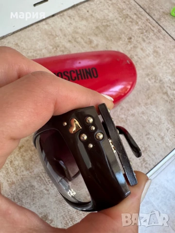 Оригинални слънчеви очила Moschino , снимка 8 - Слънчеви и диоптрични очила - 51109953