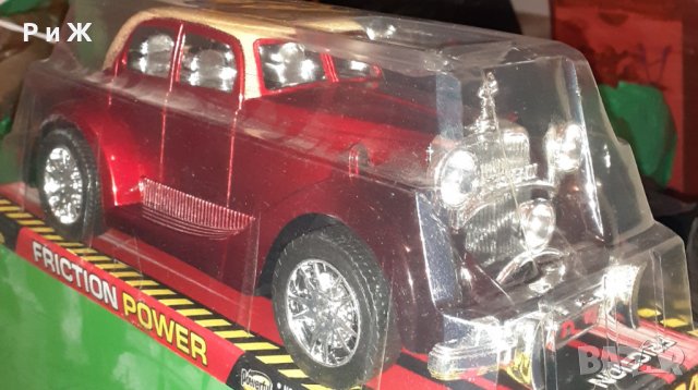 Ретро кола- червен цвят., снимка 4 - Коли, камиони, мотори, писти - 36713844