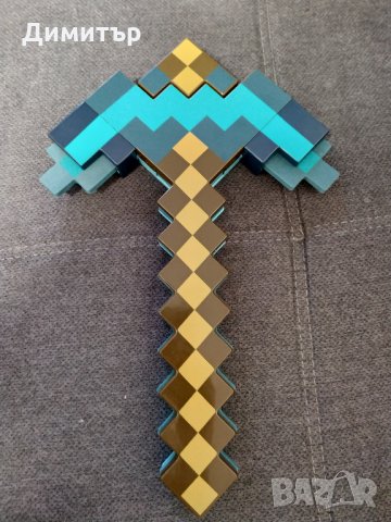 Майнкрафт, Minecraft диамантен меч и кирка 2в1 играчка Маинкрафт, снимка 4 - Други - 28521206