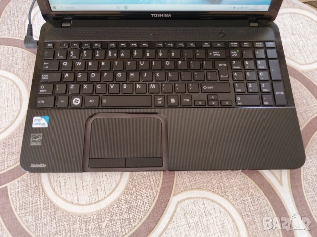 Лаптоп Toshiba Satellite C850, снимка 5 - Лаптопи за дома - 53109332