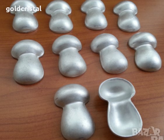 Метални форми за сладки орехчета гъбки петифури  , снимка 3 - Антикварни и старинни предмети - 36720979