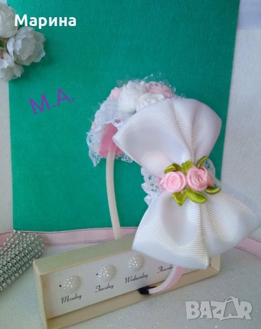 Нежно красива бяла диадема с малко розов акцент, снимка 4 - Шноли, диадеми, ленти - 28444444
