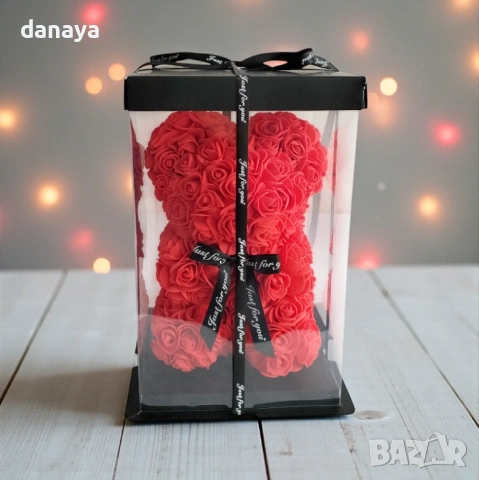 6377 Романтичен подарък Мече от рози в кутия, 22 см
