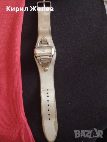 Оригинален марков дамски часовник FOSSIL стилен дизайн 42780, снимка 4 - Дамски - 43743358