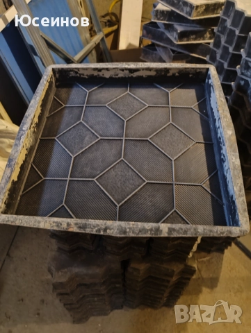 Калъпи(форми) за тротоарни плочи и бордюри