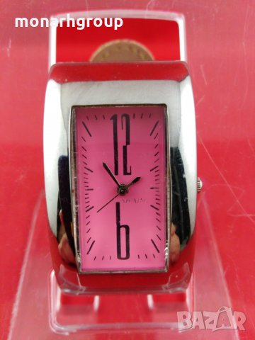 Дамски часовник , снимка 1 - Дамски - 26533553