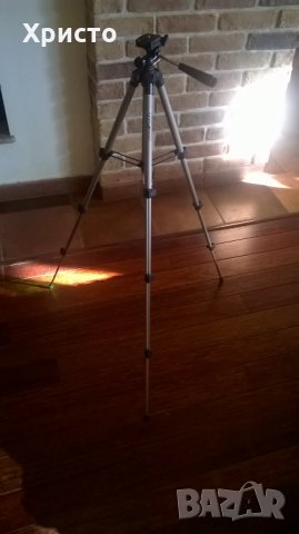 стойка за фотоапарат трипод, с нивелир и телескопични крака, снимка 2 - Чанти, стативи, аксесоари - 27424701