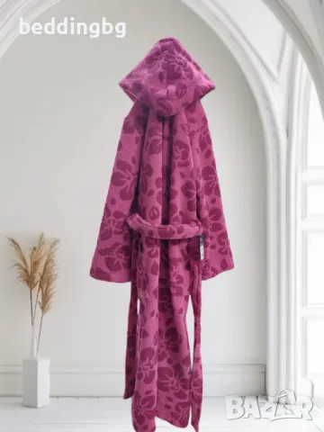 Юношески Халат с Качулка за Момиче 146см – Яна Панагюрище