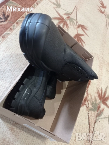 Работни обувки ниски размер 42 НОВИ, снимка 5 - Ежедневни обувки - 52187571