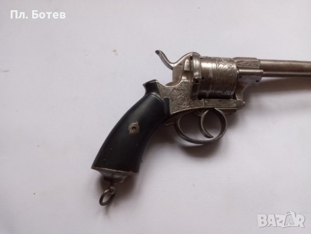 Голям револвер/пистолет , снимка 2 - Антикварни и старинни предмети - 43389771