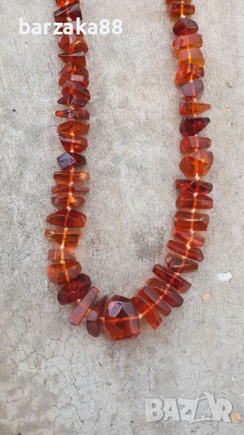 Голям кехлибарен гердан 60 грама, снимка 3 - Колиета, медальони, синджири - 52208271
