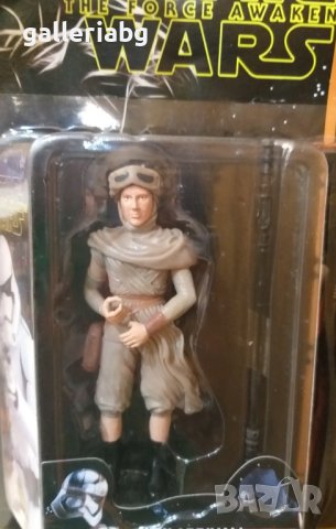 Фигурка на Rey от Междузвездни войни (Star Wars), снимка 1 - Фигурки - 40399494