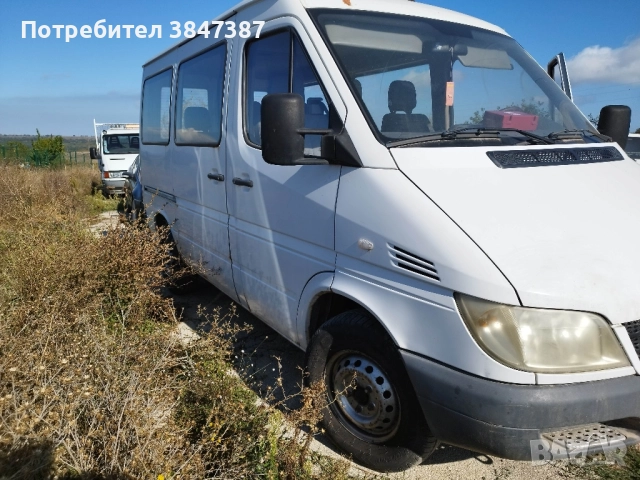 Мерцедес Спринтер 208CDI на части, снимка 2 - Бусове и автобуси - 51734167