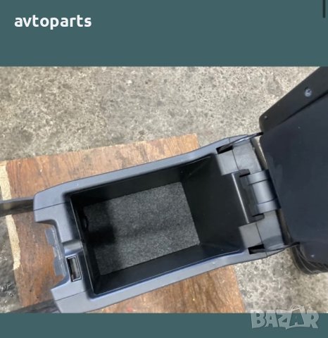 Subaru legacy 2011година комби подлакътник, снимка 4 - Части - 40603567