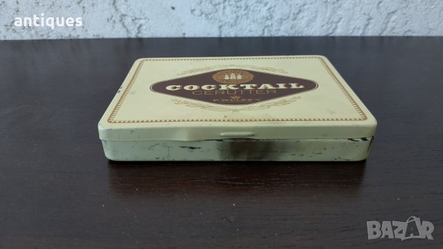 Стара метална кутия от цигари - COCKTAIL CERUTTER - Made in Denmark, снимка 2 - Антикварни и старинни предмети - 27747534