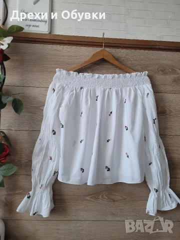 Бяла блуза с бродирани цветя ZARA , снимка 3 - Ризи - 52627956